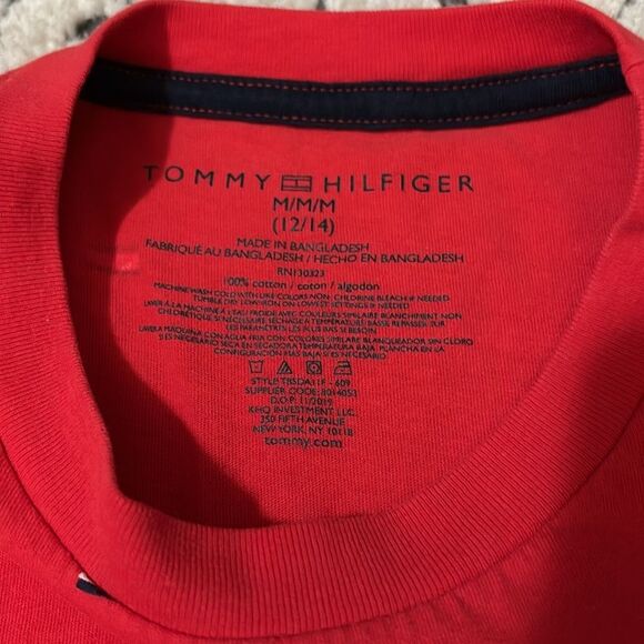 Tommy Hilfiger Kids Red Logo Short Sleeve Crew Neck T Shirt Size Medium 12-14 - Picture 3 of 3